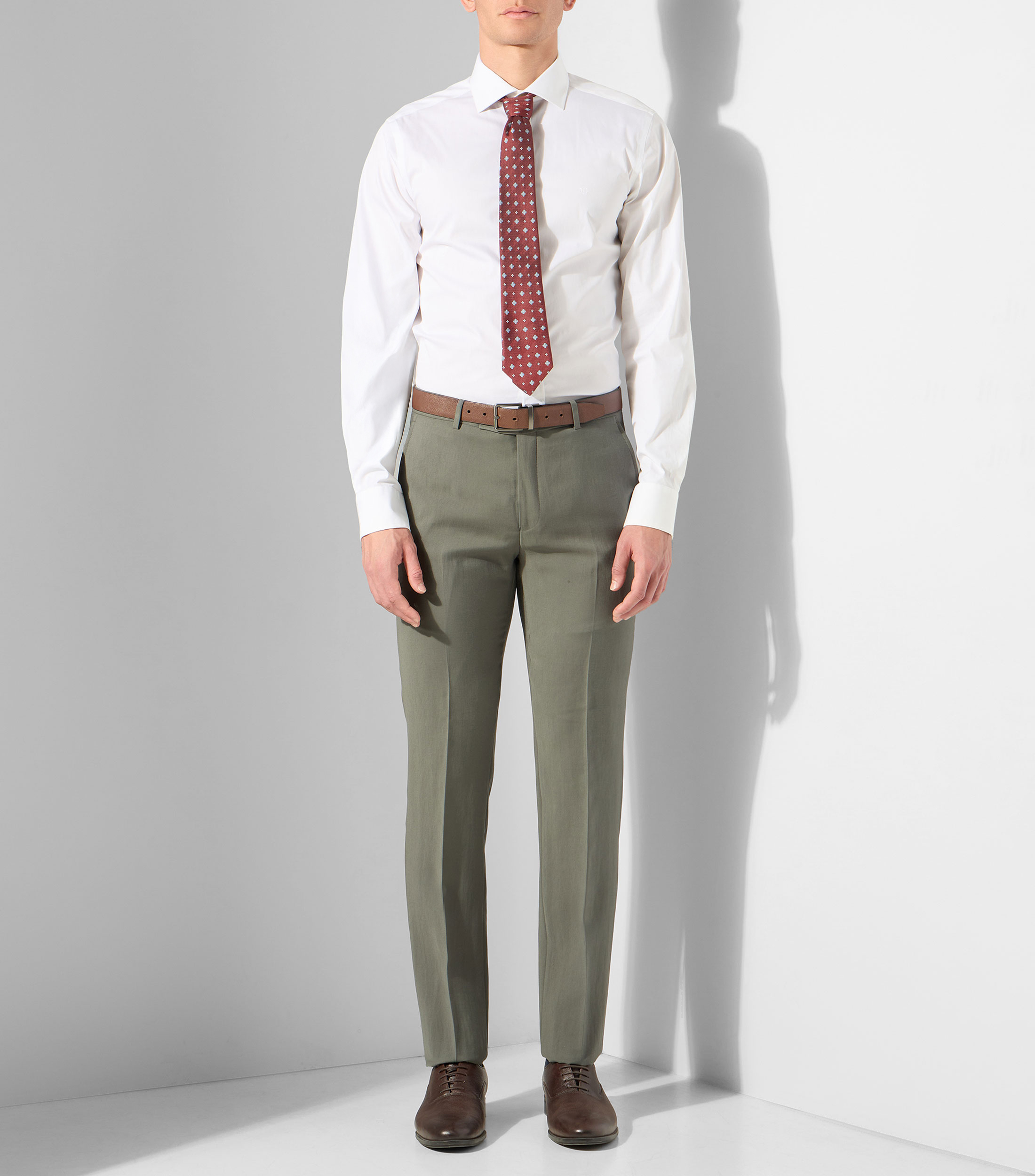 Pantalón casual Hombre